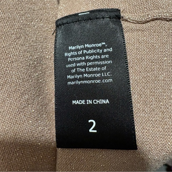 Torrid 2X Marilyn Monroe Mini Fluted Sparkle Fold Down Sweater Dress NWT - Picture 10 of 10